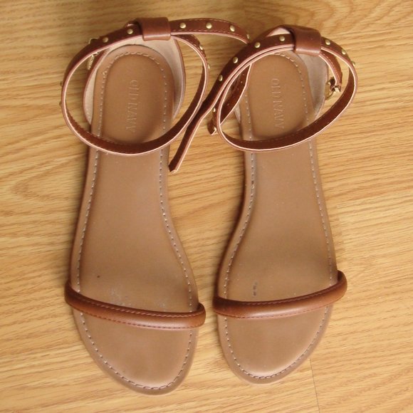 Old Navy Two Strap Sandal in Almond | Size 7 - Picture 1 of 7